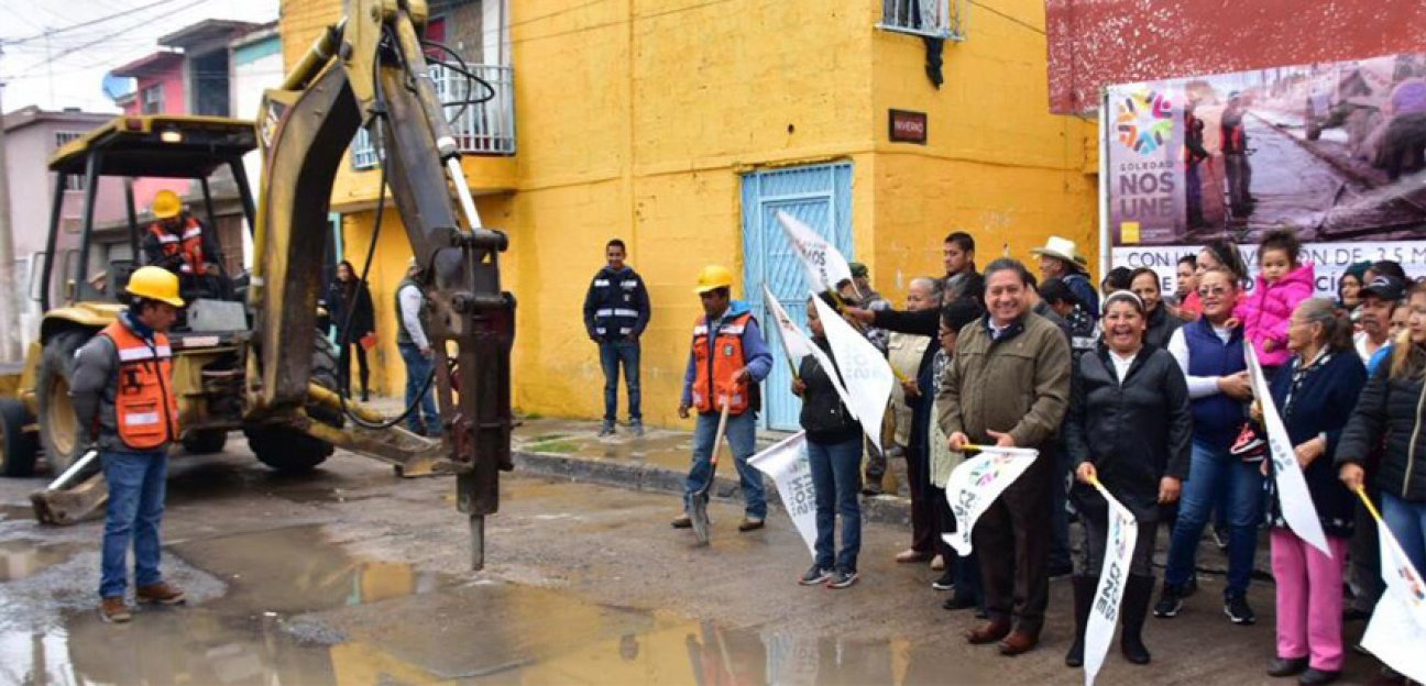 Alcalde de Soledad inicia pavimentación en Colonia Villa Alborada