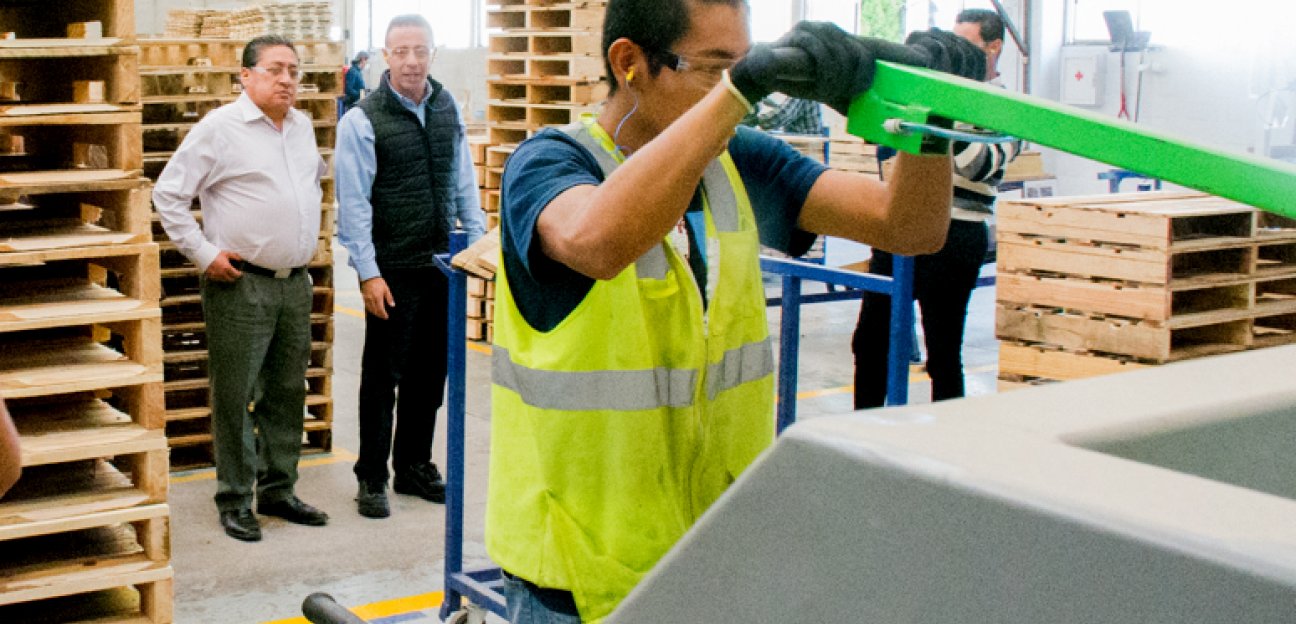 Alcalde visita Centro de Fomento para la Inclusión