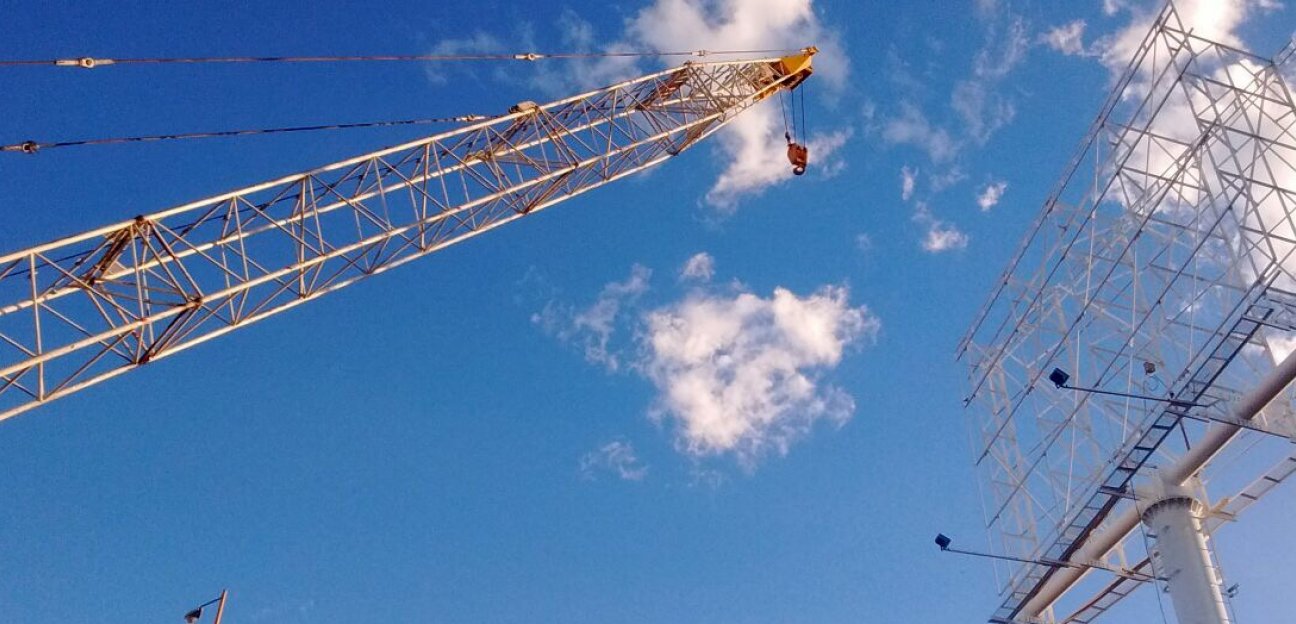 Mantiene PC inspección de espectaculares ante temporada de vientos