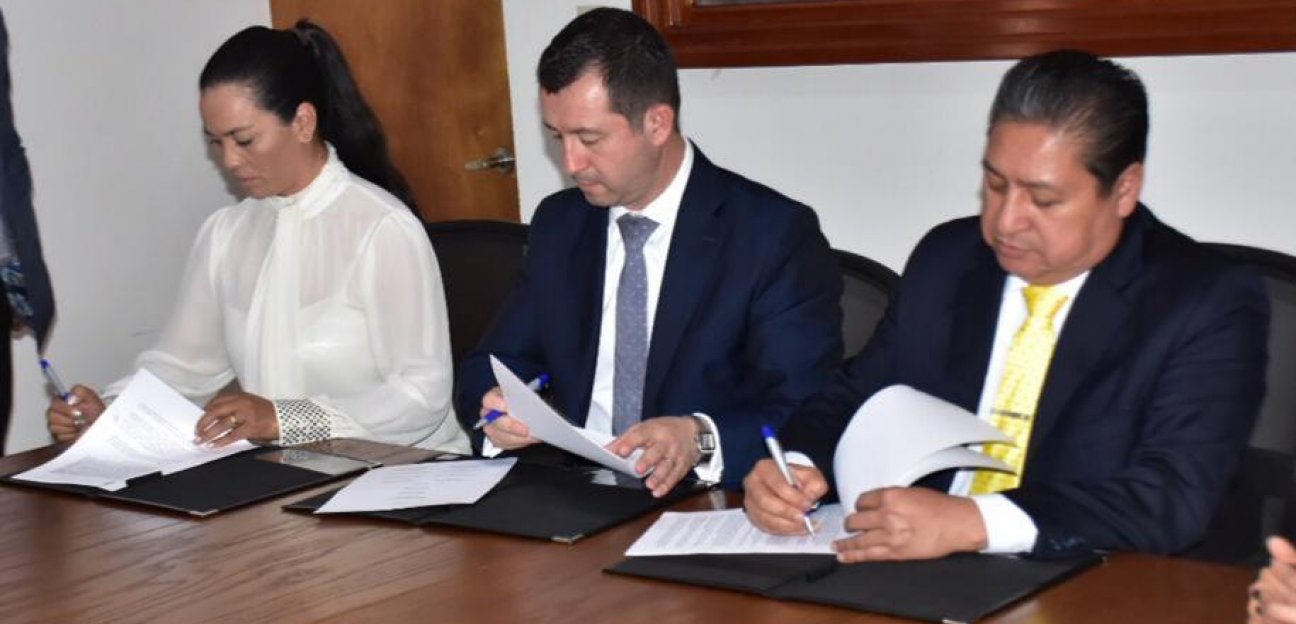 Alcalde de Soledad firma convenio con el Colegio de Notarios para agilizar trámites