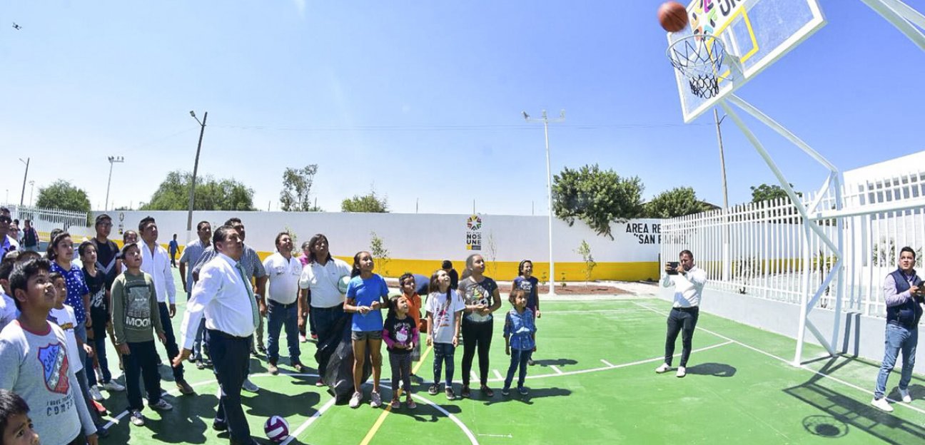 Inaugura alcalde Gilberto Hernández Villafuerte área recreativa en la Colonia San Rafael 