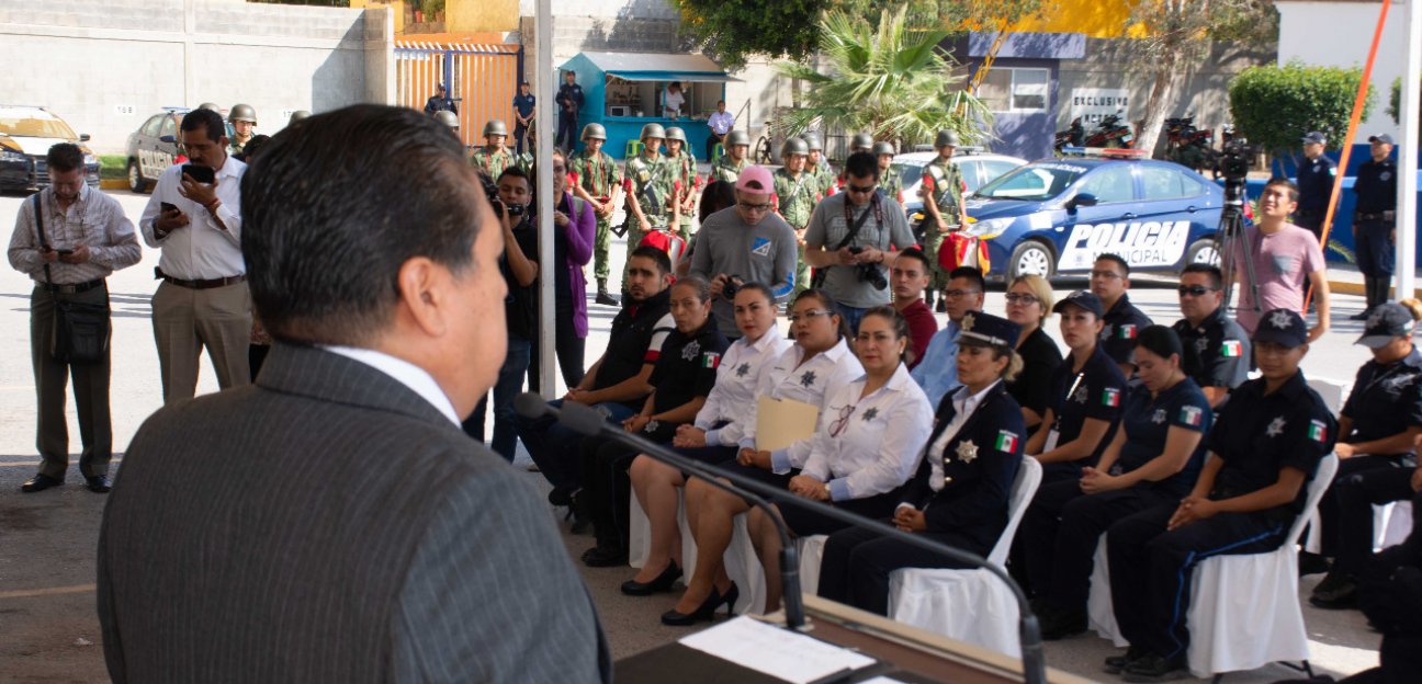 Confirma alcalde aumento salarial del 8% a los policías municipales con retroactivo al 1 de enero 