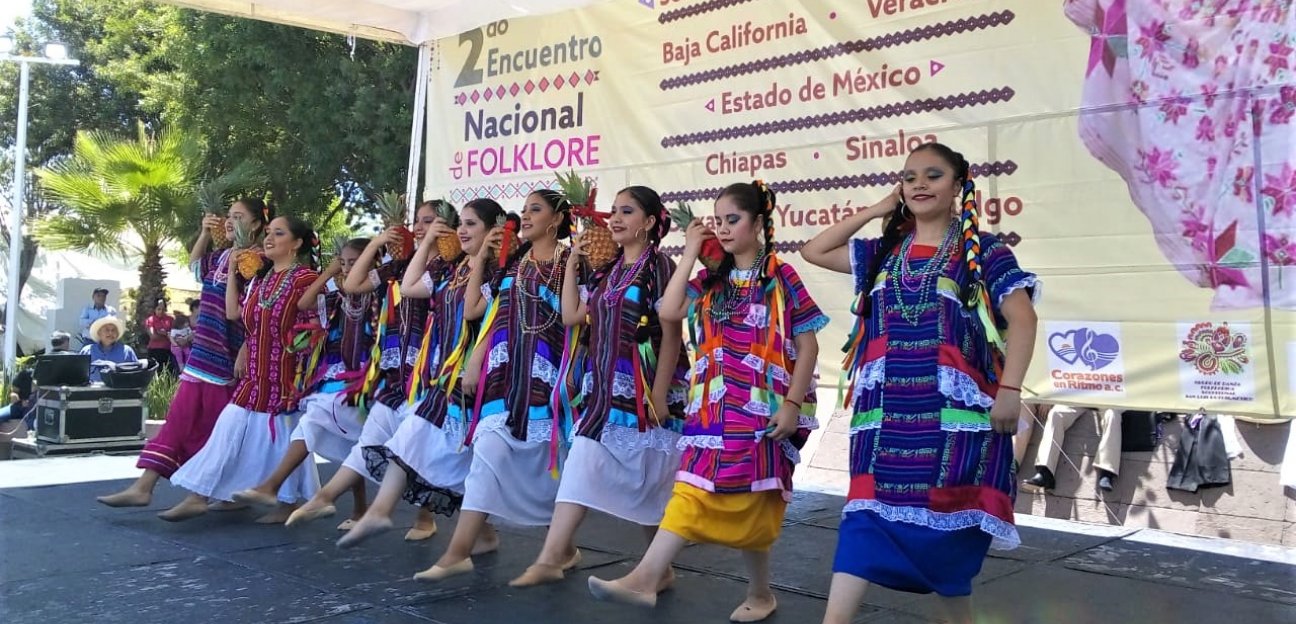 Rotundo éxito del Festival de Danza Folclórica Sones de Mi Tierra en la plaza principal de Soledad