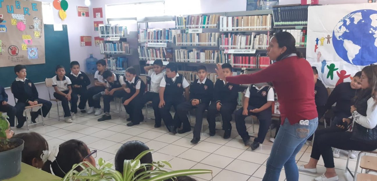 Visitan cuentacuentos las bibliotecas de Soledad