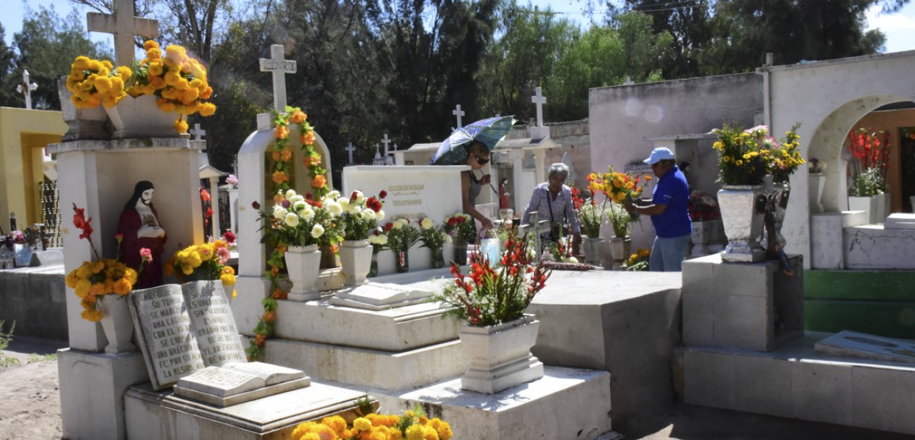 Alistan plan operativo en panteones municipales ante Día de Muertos