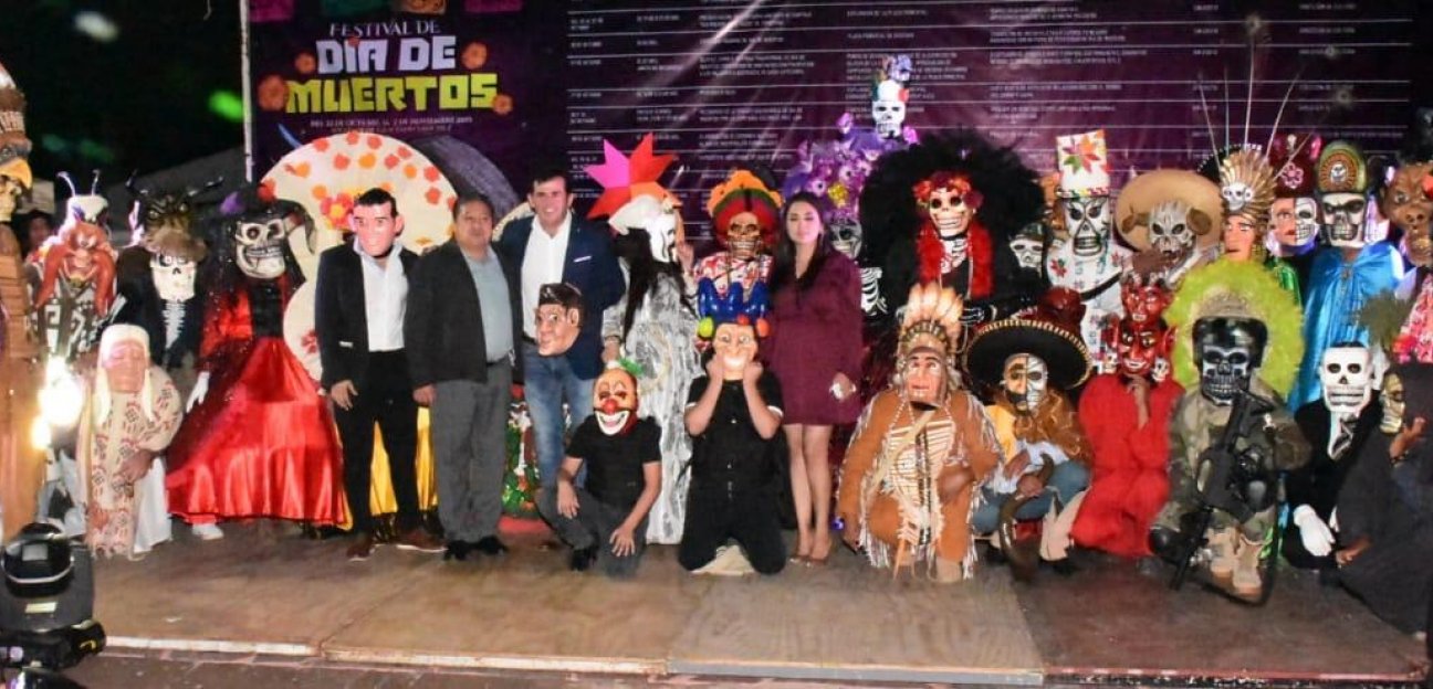 Con gran éxito se presenta por primera vez en Soledad la Tradicional Comparsa Guerreros Huastecos de Tanquián