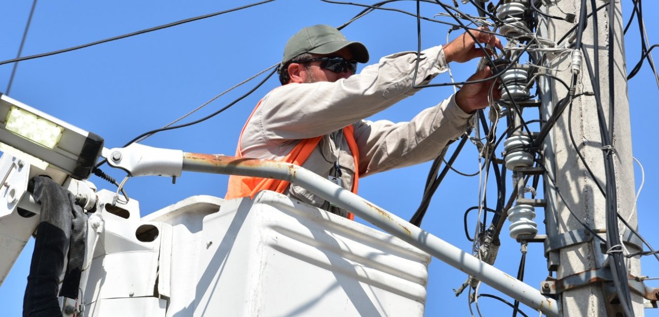 Intensifican modernización de alumbrado público