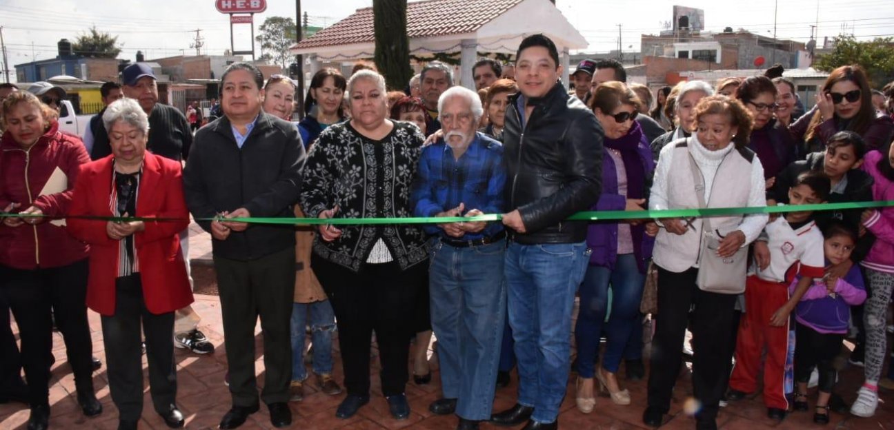 Luego de más de 4 décadas de no ser intervenida, Ayuntamiento de Soledad inaugura remodelación integral de cuadro de los Sauces en Hogares Ferrocarrileros primera sección