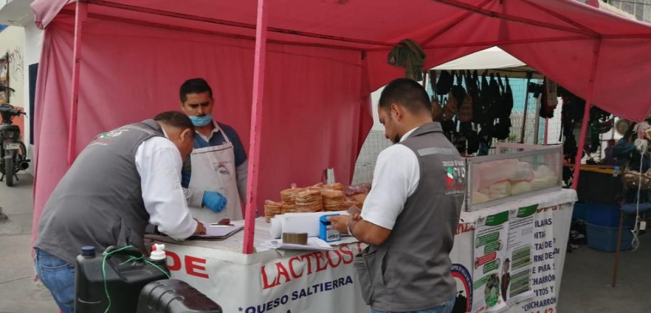 Comercio municipal y Coepris verifica que comerciantes y tianguistas acaten medidas sanitarias