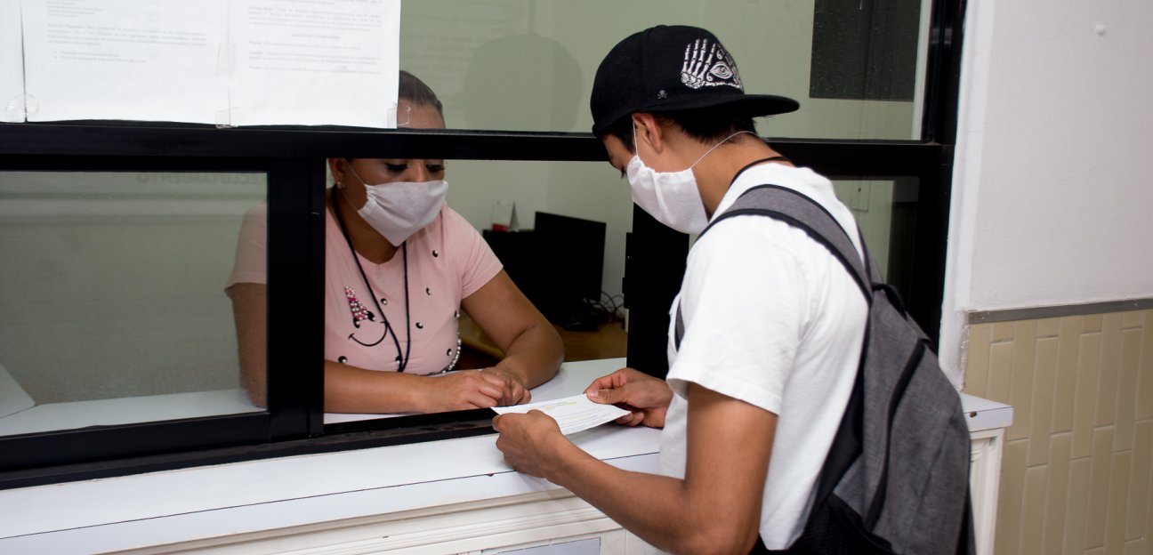 Bajo medidas preventivas, se mantiene atención a quienes requieren tramitar cartilla Militar