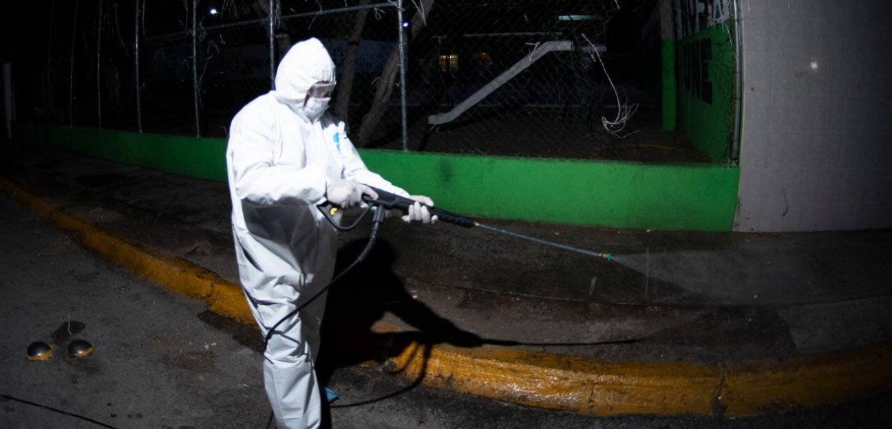 Continúa la sanitización de espacios públicos en Soledad, se trabaja en dos y hasta tres turnos en calles y avenidas del municipio: José Pérez Zúñiga, Oficial Mayor