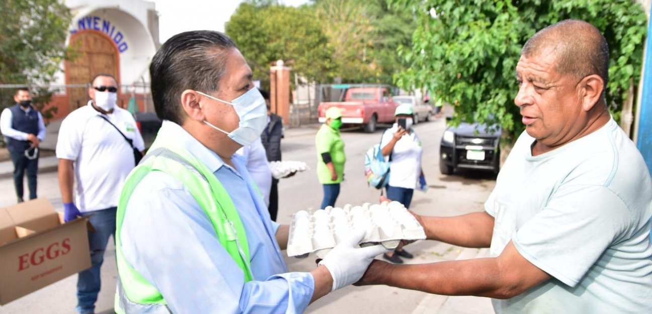 Brigadas entregan 100 cajas de huevo en promedio diario