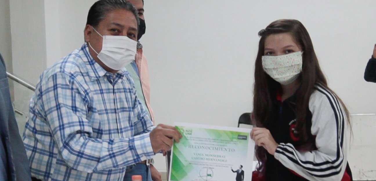 Ayuntamiento de Soledad entrega reconocimiento a los ganadores del certamen Soledad palestra de Elocuencia