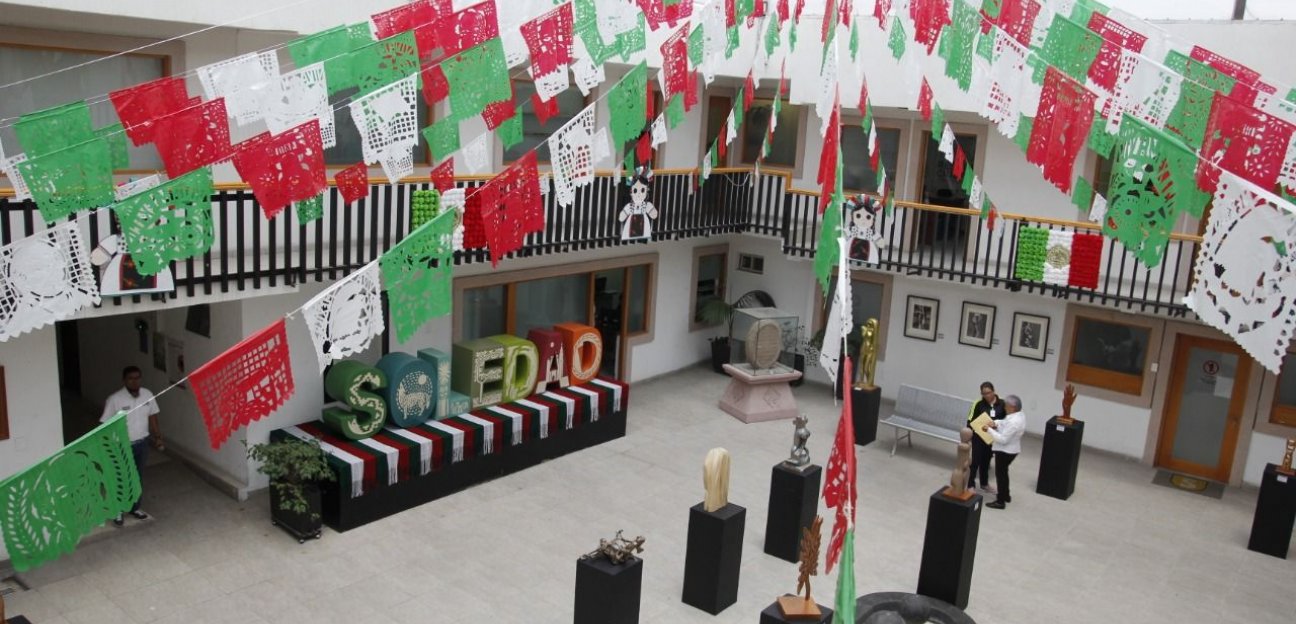 Alistan decoración por festejos patrios
