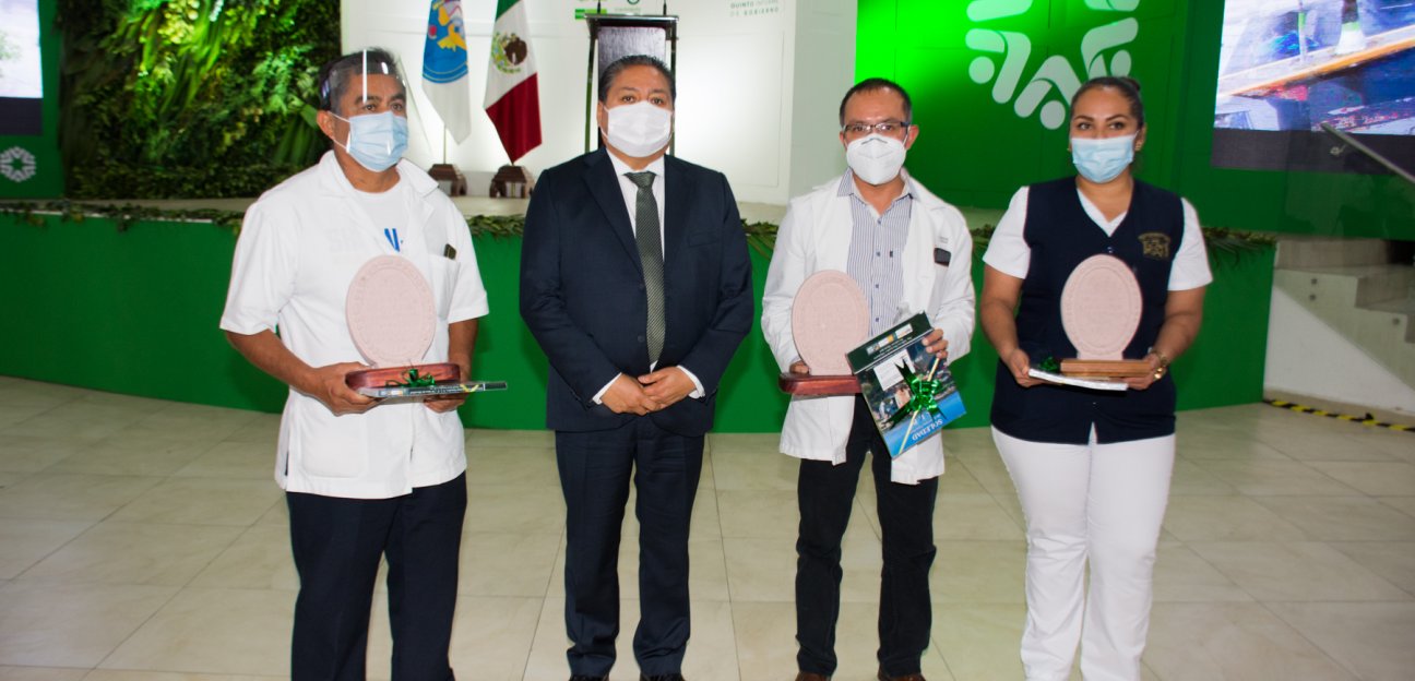 Reconoce alcalde a personal médico del Hospital General de Soledad