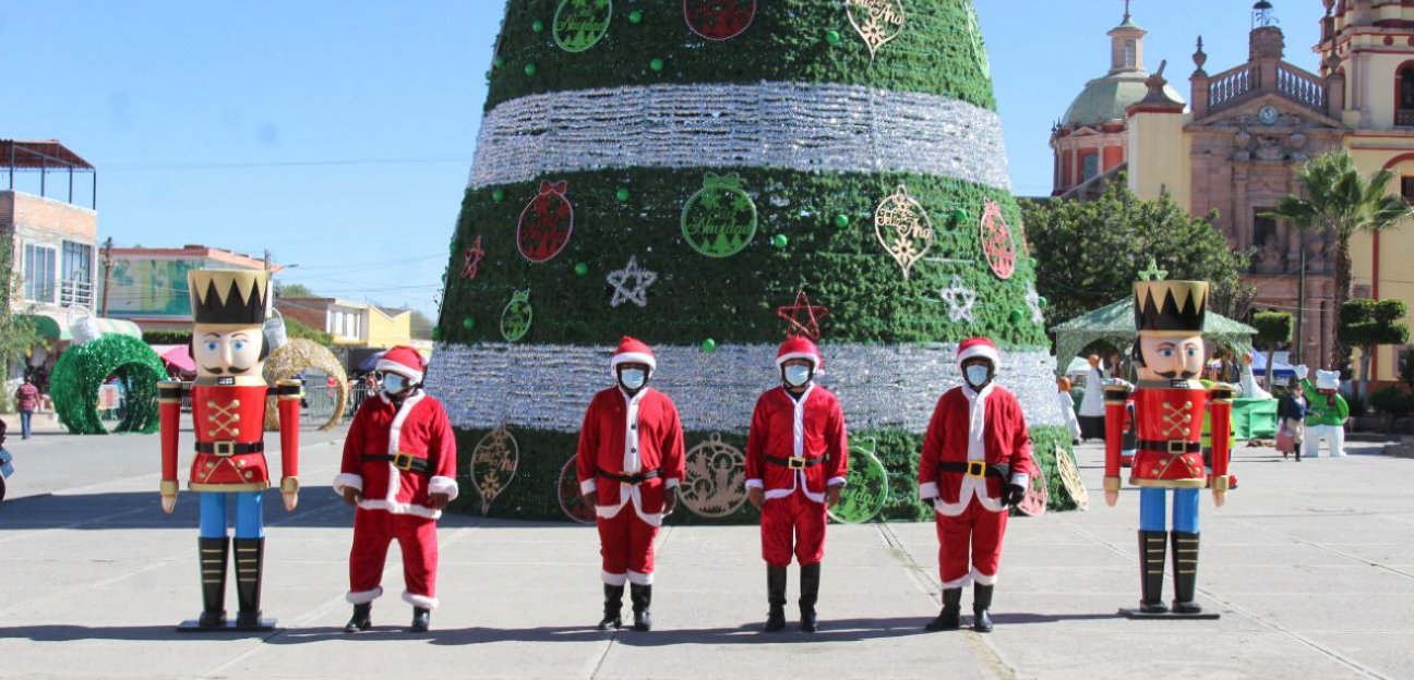 Implementa Soledad el tradicional Programa Navideño de los Poli-Closes