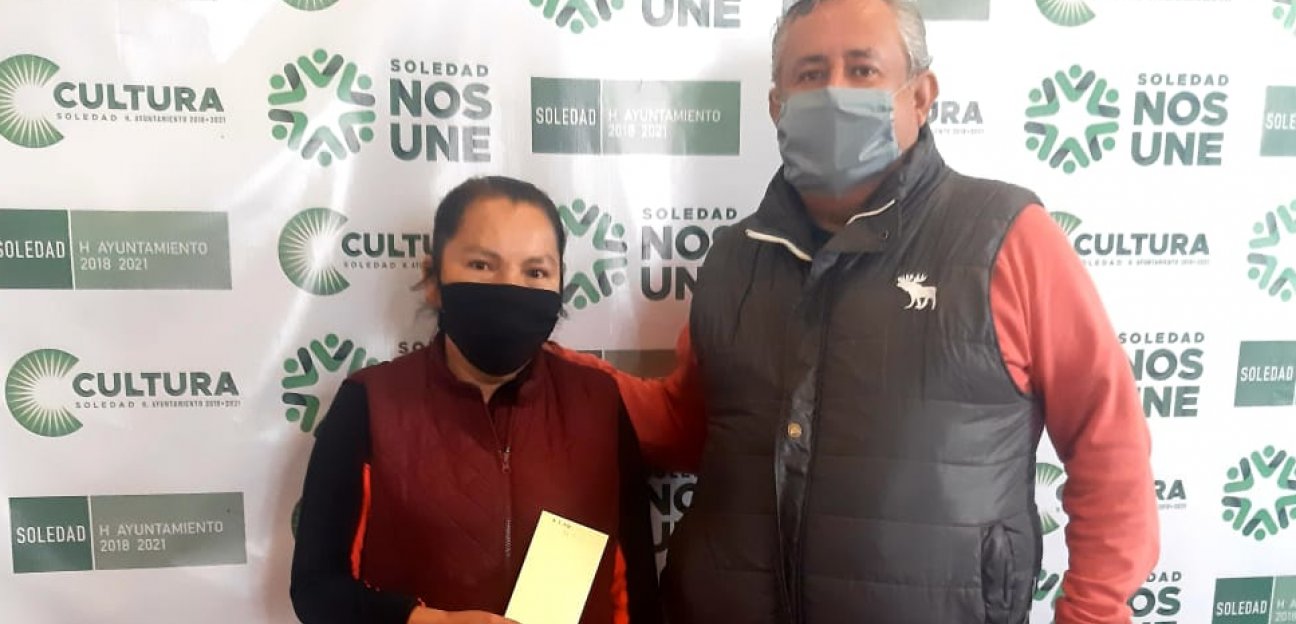 Ganadores de primer Concurso de Piñatas Tradicionales recibieron premiación