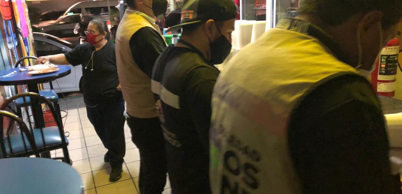 Establecimientos de diferentes giros deberán respetar horario de cierre ante semáforo rojo