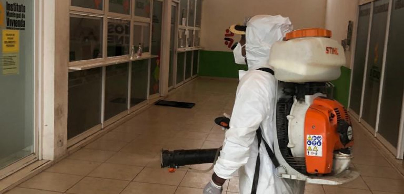 Desinfección de áreas comunes se reforzó ante implementación de semáforo rojo