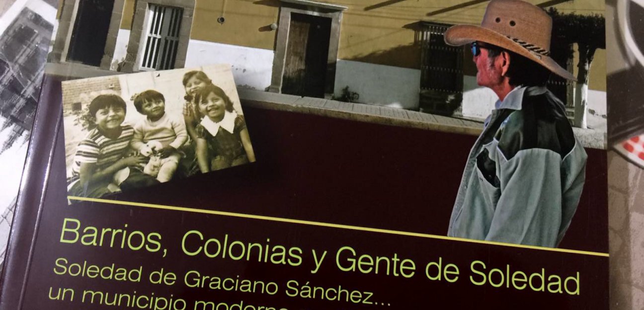 Con éxito se distribuye libro de Barrios, Colonias y Gente de Soledad