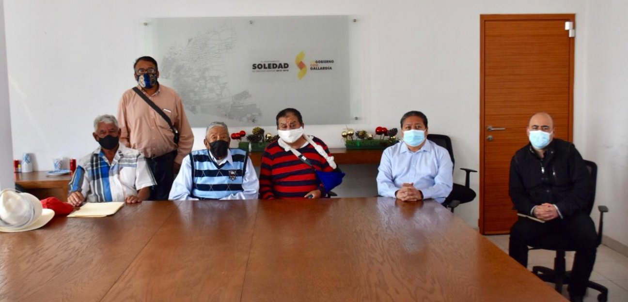 Alcalde GHV atiende peticiones de Ejido Soledad