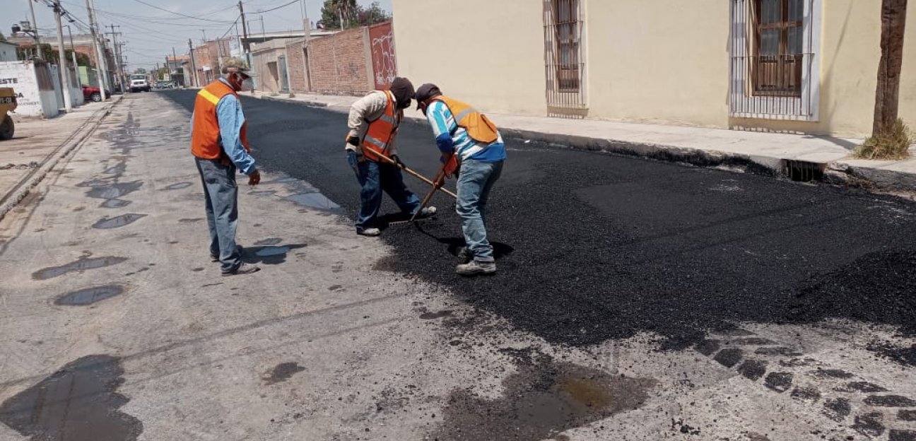 Ayuntamiento de Soledad realiza trabajos de reencarpetamiento de calidad en Calle Morelos