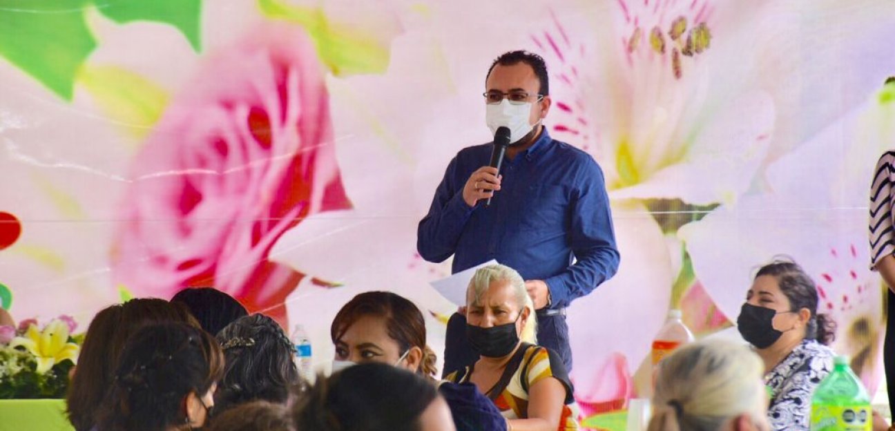 Ayuntamiento de Soledad reconoce el papel fundamental de las madres de familia