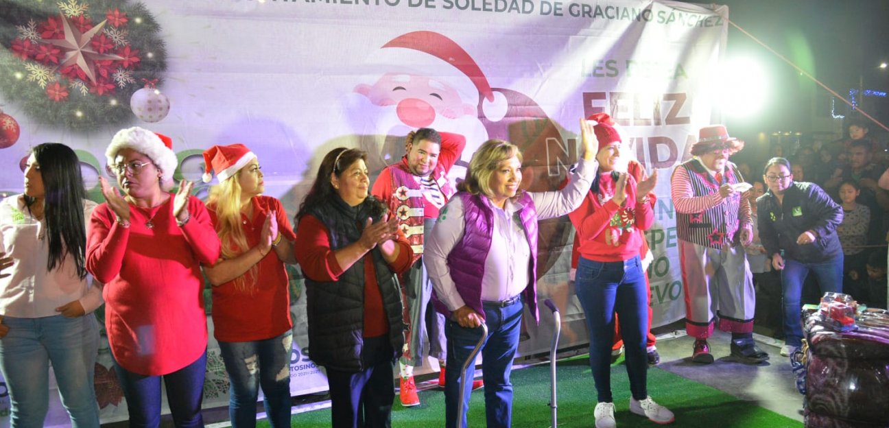 Soledenses disfrutan de las posadas navideñas