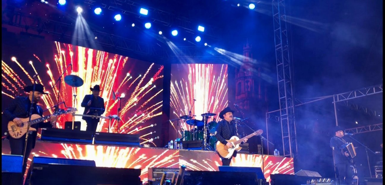 Los Tucanes de Tijuana provocaron lleno total en la Feria Nacional de la Enchilada 2023