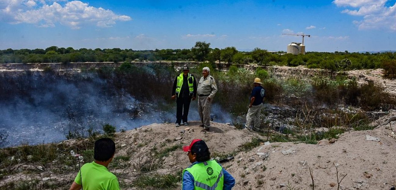 Desde este lunes, Ayuntamiento de Soledad colaboran y atiende situación en tiradero de Fracción Rivera