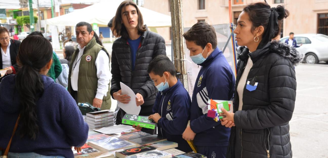 Atractiva exposición de libros en Soledad, para el fomento a la lectura
