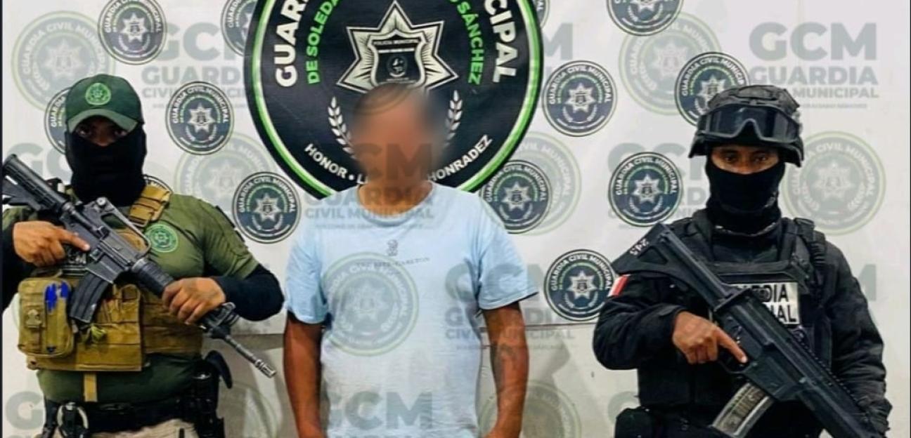 Por portación de arma de fuego, cartuchos y cohecho, pareja fue detenida por Guardia Civil de Soledad