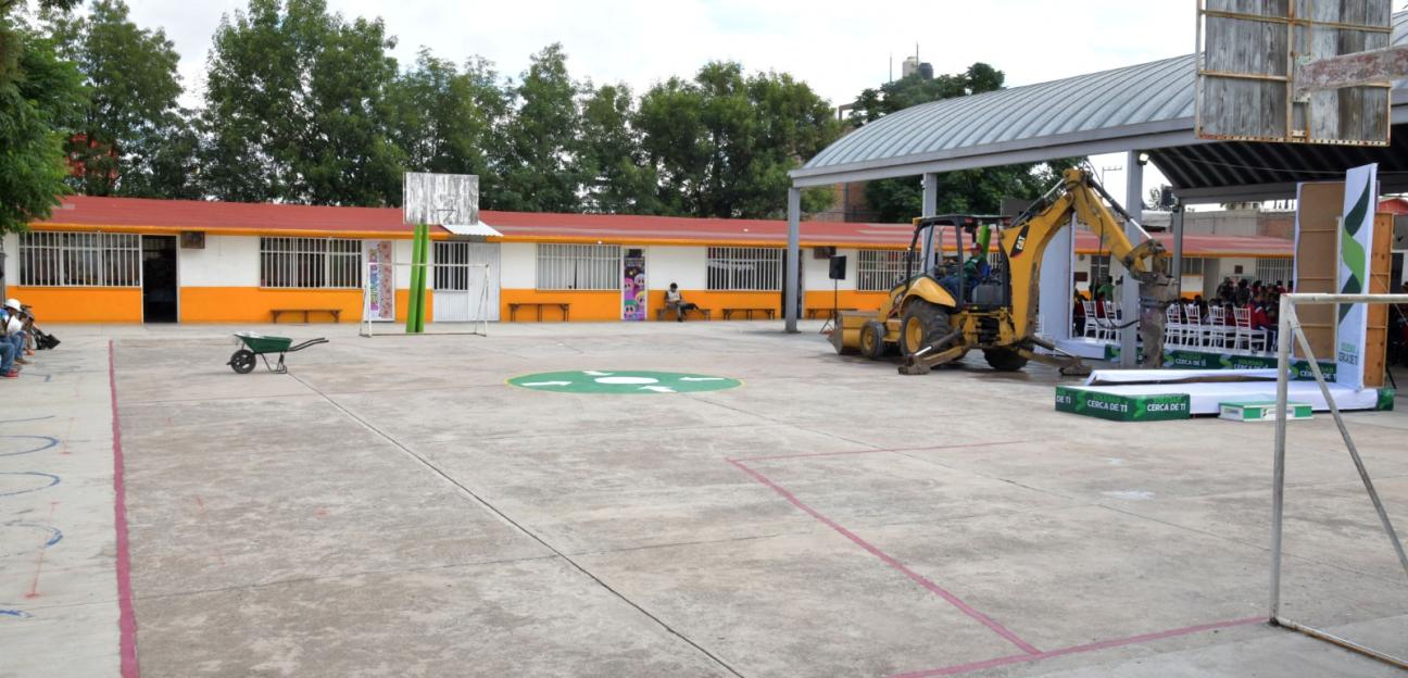 Estudiantes ya no sufrirán inclemencias del clima: comunidad escolar de Soledad agradece apoyo municipal por nuevo techado