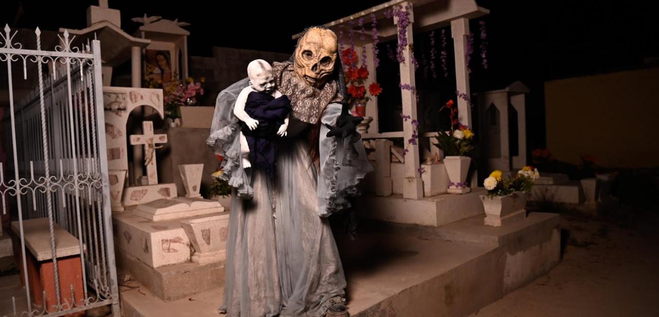 Terror y tradición estremecen el panteón municipal de Soledad durante recorridos paranormales