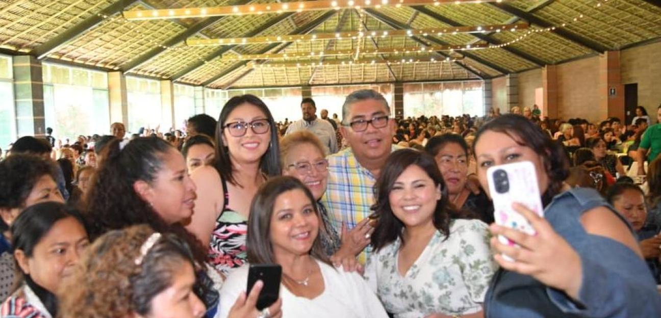 Juan Manuel Navarro realza la fortaleza de madres soledenses que cuidan de cada hogar