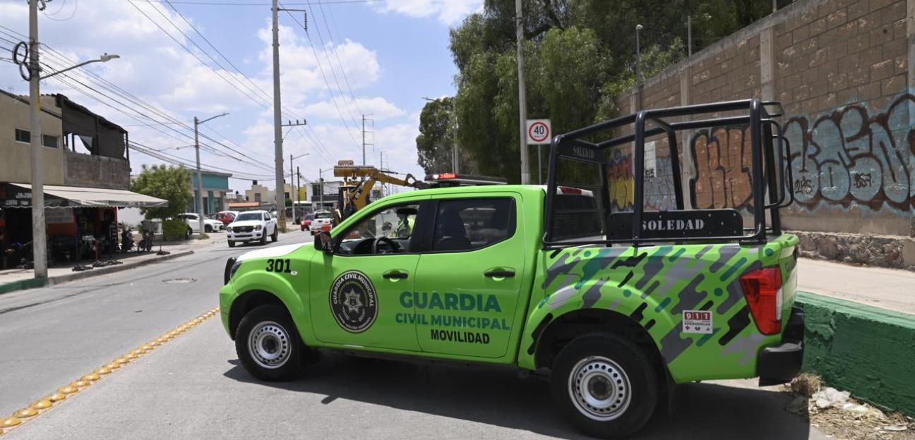 Ayuntamiento de Soledad atiende deterioro de alcantarillas para la seguridad vial