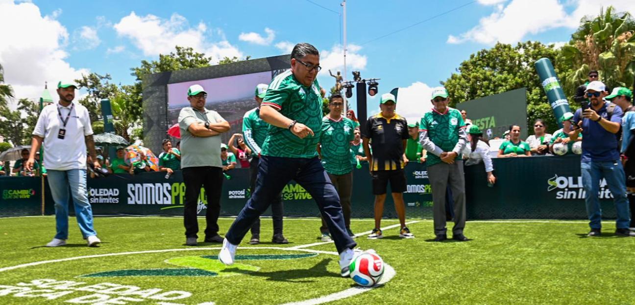 Emocionante arranque de la fiesta futbolera encabeza el alcalde Juan Manuel Navarro