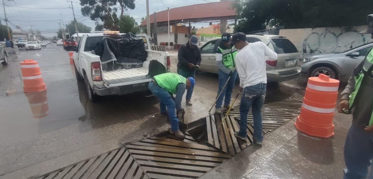Gobierno de Soledad ejecuta labores preventivas ante lluvias: limpieza y desazolve