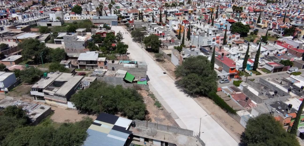 En fase final, pavimentación de calle Acacias en Soledad de Graciano Sánchez