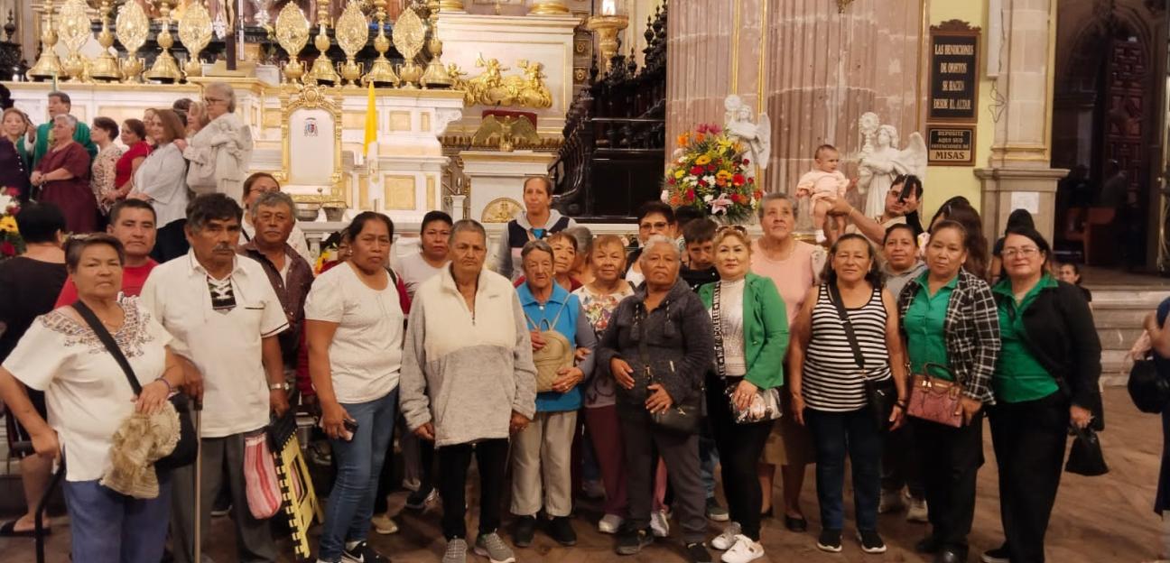 Adultos Mayores de Soledad visitan San Juan de Los Lagos derivado de programa de convivencia