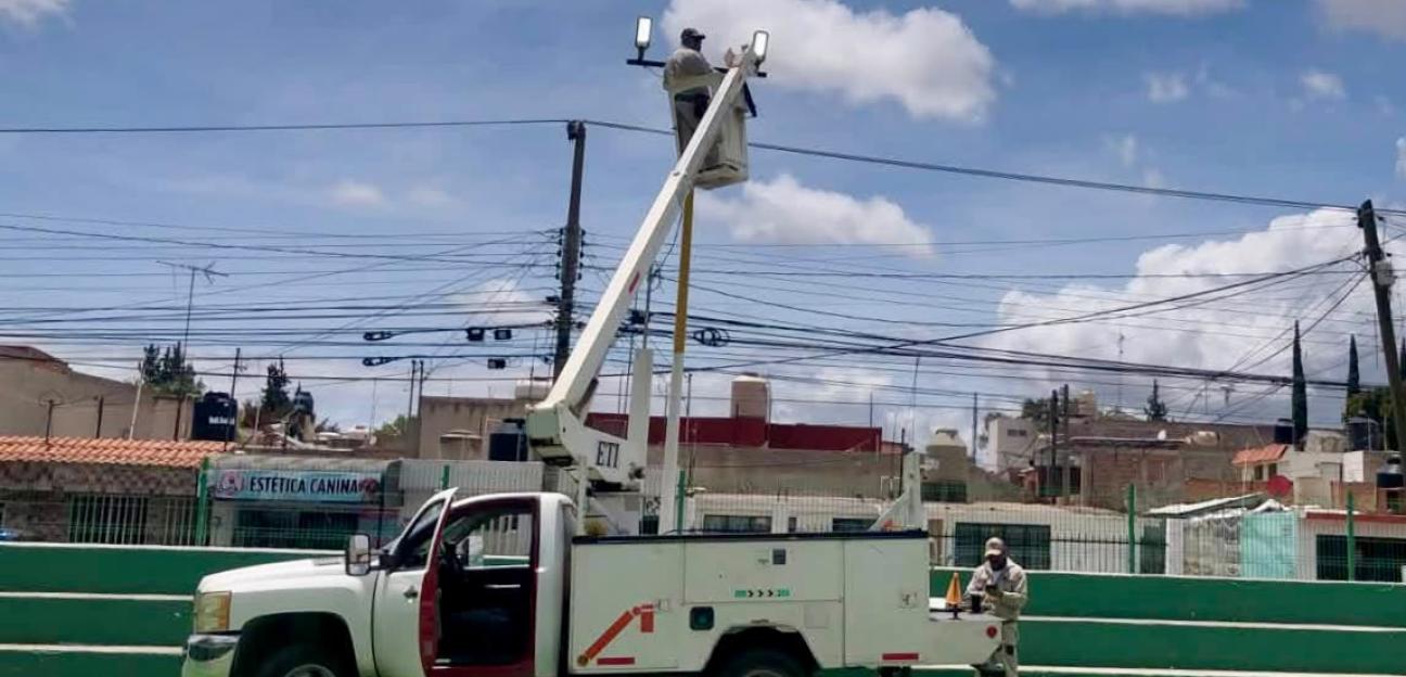 Ayuntamiento de Soledad fortalece la seguridad de las familias con la rehabilitación de 230 luminarias
