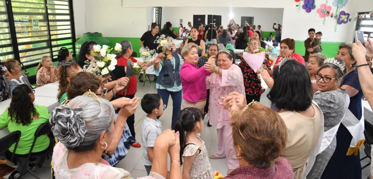 Inician coronaciones de clubes de adultos mayores al certamen municipal en Soledad