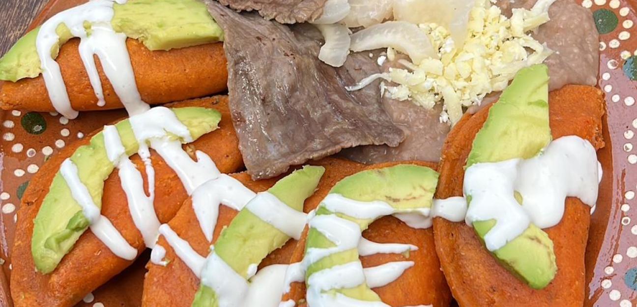 Soledad invita a disfrutar el Día de la Garnacha en la FENAPO con enchiladas gratuitas
