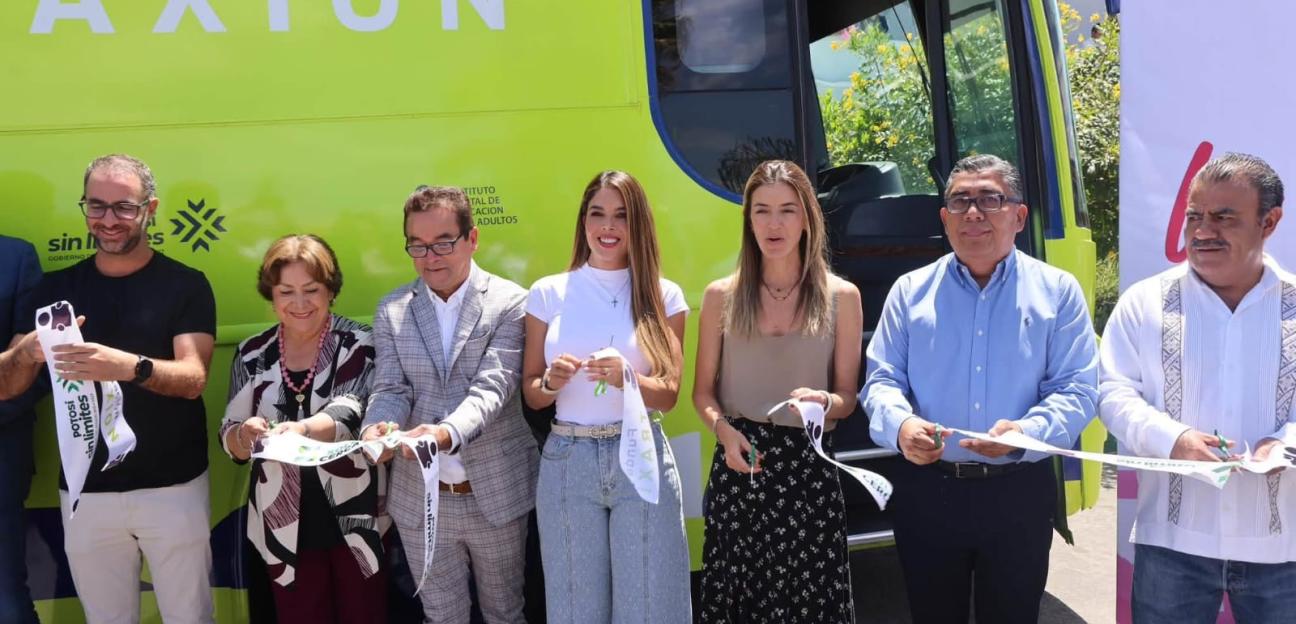 Juan Manuel Navarro firma convenio que pone en marcha La Ruta por la Educación