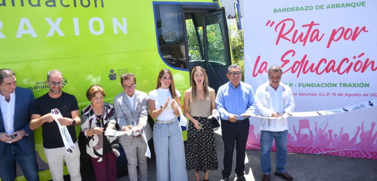 Alcalde Juan Manuel Navarro respalda y reafirma apoyo a la educación de personas adultas