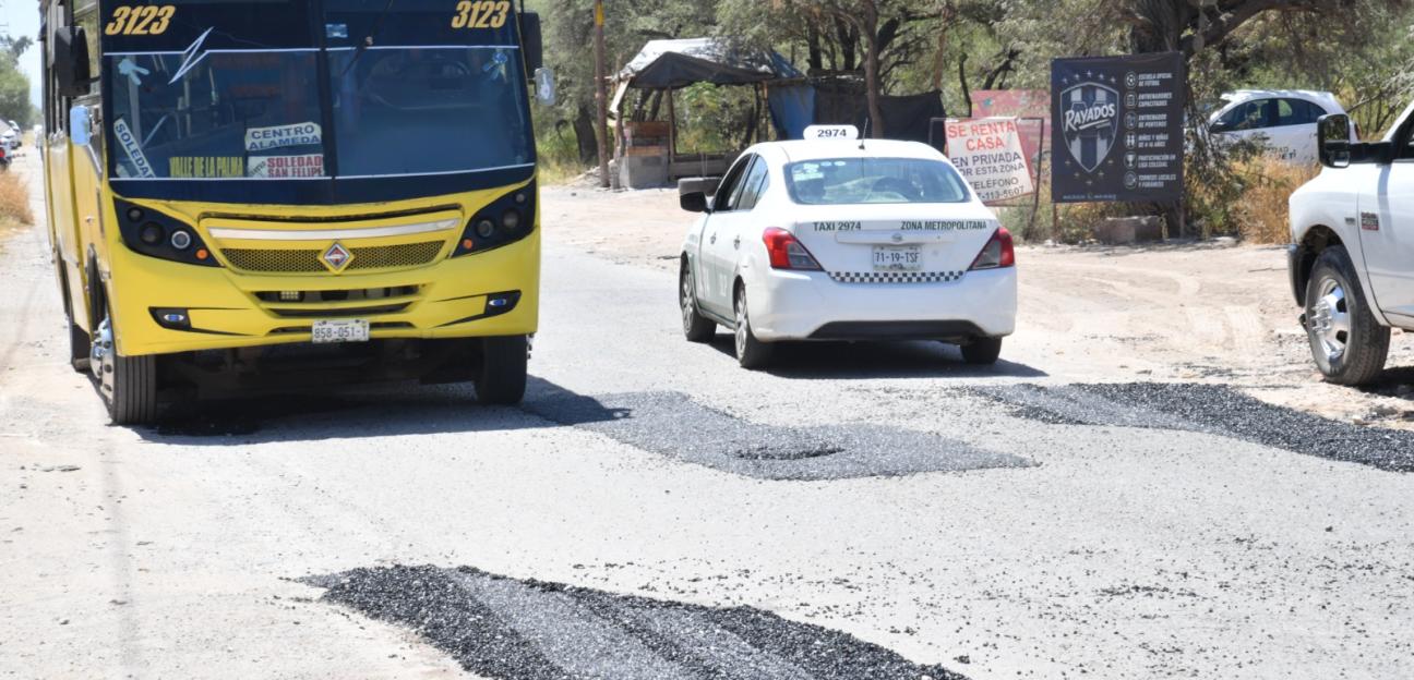 Gobierno de Soledad aplica bacheo permanente y mejora la infraestructura vial