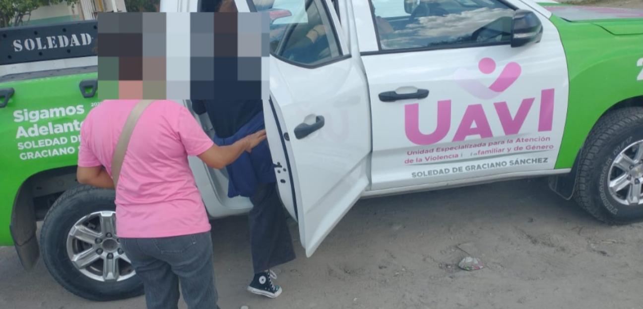 Oficiales de UAVI de la GCM de Soledad brinda atención y seguimiento a caso de joven con crisis emocional