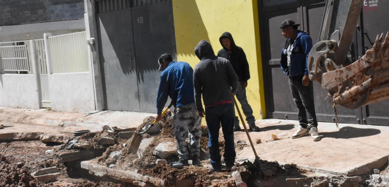 Ayuntamiento de Soledad resuelve drenajes colapsados en diversas colonias