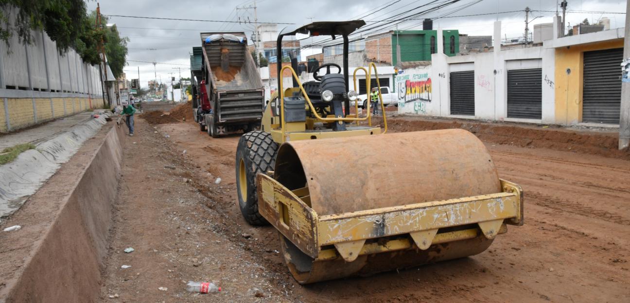 Navarro Muñiz destaca avance de pavimentación metropolitana de Av. Camino al Ejido La Libertad