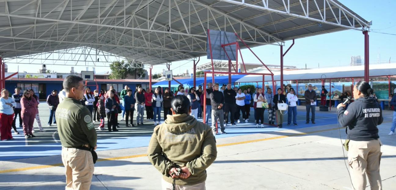 GCM de Soledad instruye a padres de familia en labores escolares de vialidad